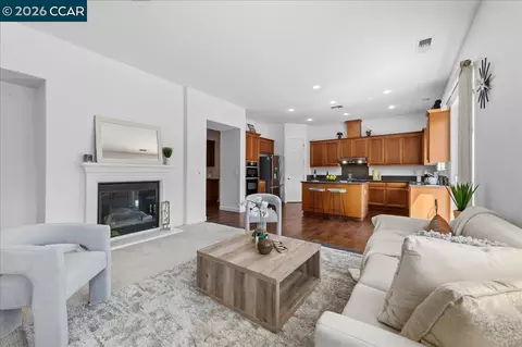 Living - 5204 Skyler Ct, Concord, CA 94521 photo 9 of 11