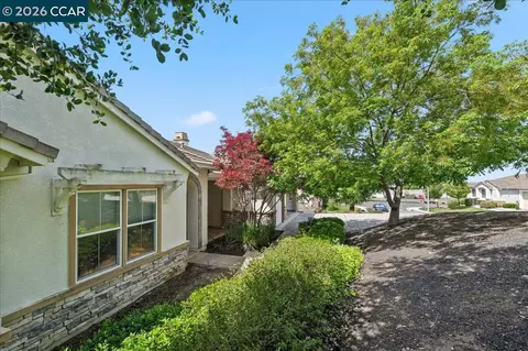 Exterior - 5204 Skyler Ct, Concord, CA 94521 photo 5 of 7