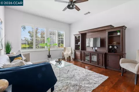 Living - 5204 Skyler Ct, Concord, CA 94521 photo 10 of 11