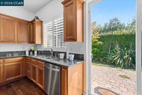 Kitchen - 5204 Skyler Ct, Concord, CA 94521 photo 7 of 7