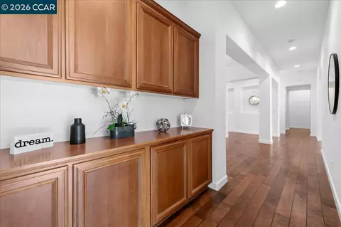 Entry Way - 5204 Skyler Ct, Concord, CA 94521 photo 2 of 3
