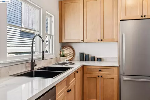 Kitchen - 1349 Hearst Ave, Berkeley, CA 94702 photo 3 of 3