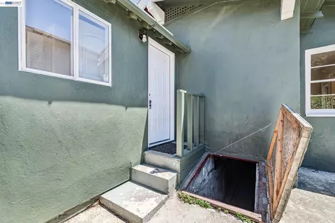 Exterior - 1349 Hearst Ave, Berkeley, CA 94702 photo 4 of 10