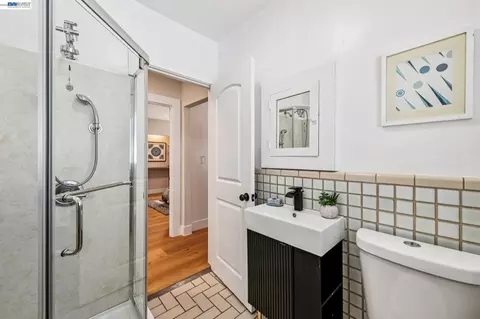 Bath - 1349 Hearst Ave, Berkeley, CA 94702 photo 2 of 2