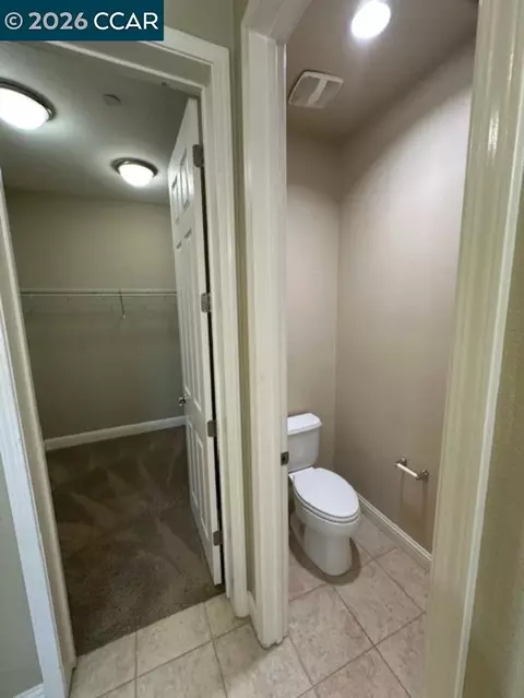 Entry Way - 1117 Azuar Ave, Vallejo, CA 94592 photo 5 of 6