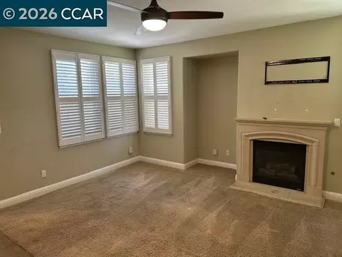 Living - 1117 Azuar Ave, Vallejo, CA 94592 photo 2 of 3