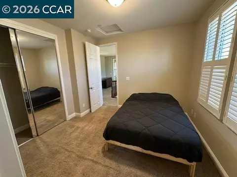 Bedroom - 1117 Azuar Ave, Vallejo, CA 94592 photo 5 of 10