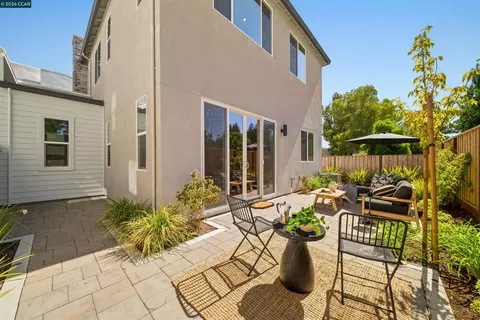 Exterior - 207 Bisque Ct, San Ramon, CA 94583 photo 4 of 6