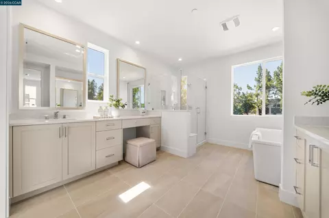 Bath - 207 Bisque Ct, San Ramon, CA 94583 photo 3 of 6