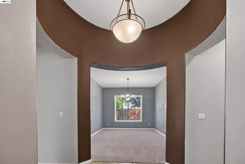 Entry Way - 2243 Winchester Loop, Discovery Bay, CA 94505 photo 7 of 9