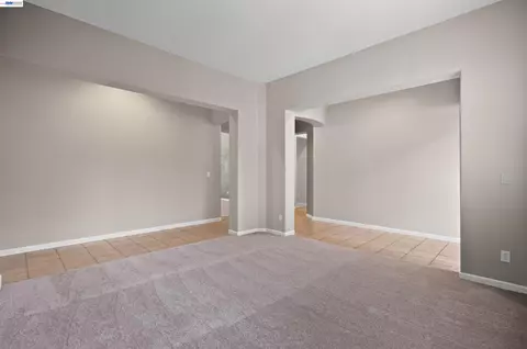 Living - 2243 Winchester Loop, Discovery Bay, CA 94505 photo 3 of 8
