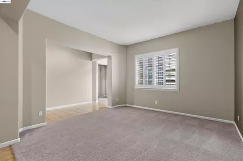 Living - 2243 Winchester Loop, Discovery Bay, CA 94505 photo 2 of 8