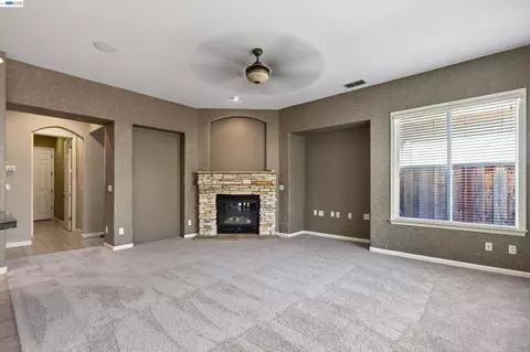 Living - 2243 Winchester Loop, Discovery Bay, CA 94505 photo 7 of 8