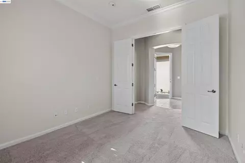 Bedroom - 2243 Winchester Loop, Discovery Bay, CA 94505 photo 2 of 5
