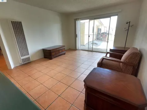 Living - 1566 Pine Ave #103A, Long Beach, CA 90813 photo 2 of 2