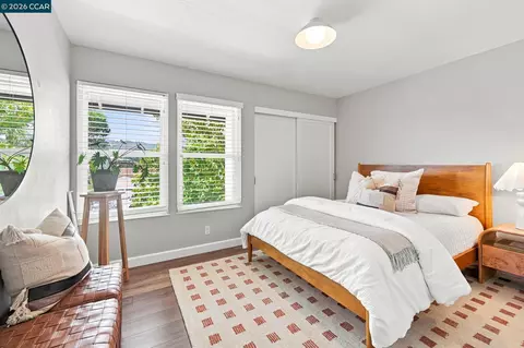 Bedroom - 566 Webster Dr, Martinez, CA 94553 photo 1 of 4