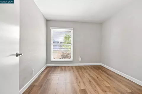 Bedroom - 566 Webster Dr, Martinez, CA 94553 photo 2 of 4