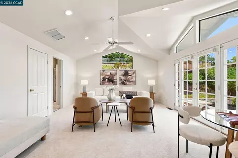 Living - 3170 Padre St, Lafayette, CA 94549 photo 4 of 5
