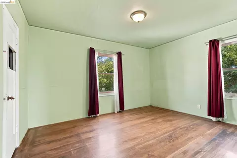 Bedroom - 3000 Morcom Ave, Oakland, CA 94619 photo 3 of 9