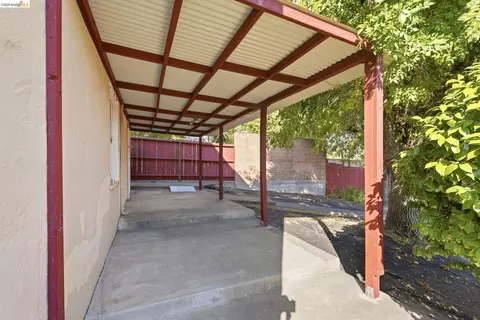 Exterior - 3000 Morcom Ave, Oakland, CA 94619 photo 7 of 13