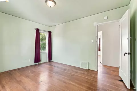 Bedroom - 3000 Morcom Ave, Oakland, CA 94619 photo 5 of 9