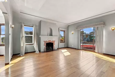 Living - 3000 Morcom Ave, Oakland, CA 94619 photo 5 of 9