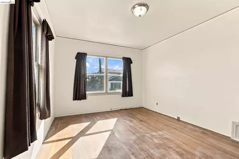 Bedroom - 3000 Morcom Ave, Oakland, CA 94619 photo 7 of 9