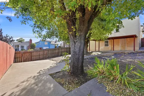 Exterior - 3000 Morcom Ave, Oakland, CA 94619 photo 12 of 13
