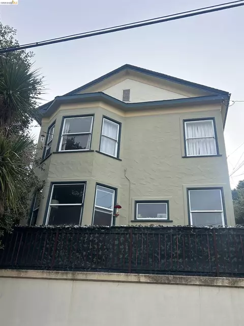 213 Nicholl Ave, Richmond, CA 94801