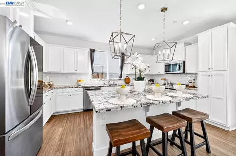 Kitchen - 4176 Healdsburg Way, Dublin, CA 94568 photo 4 of 7