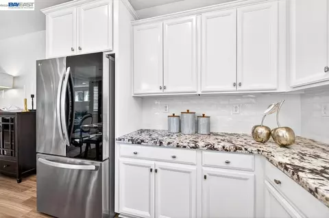 Kitchen - 4176 Healdsburg Way, Dublin, CA 94568 photo 7 of 7