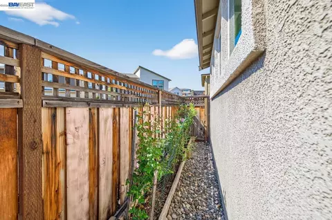 Exterior - 4176 Healdsburg Way, Dublin, CA 94568 photo 5 of 8