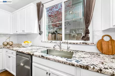 Kitchen - 4176 Healdsburg Way, Dublin, CA 94568 photo 1 of 7