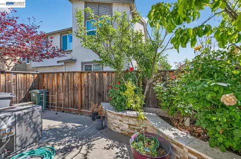Exterior - 4176 Healdsburg Way, Dublin, CA 94568 photo 7 of 8
