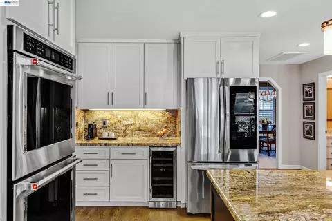 Kitchen - 511 Rhea Way, Livermore, CA 94550 photo 3 of 5