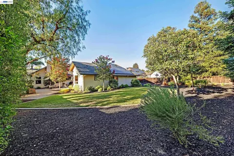Exterior - 511 Rhea Way, Livermore, CA 94550 photo 8 of 28