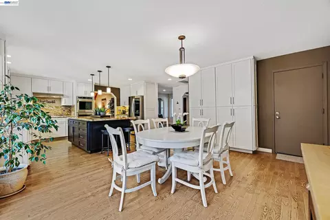 Dining - 511 Rhea Way, Livermore, CA 94550 photo 4 of 4