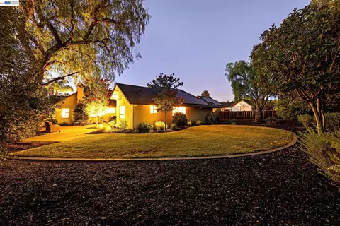 Exterior - 511 Rhea Way, Livermore, CA 94550 photo 19 of 28