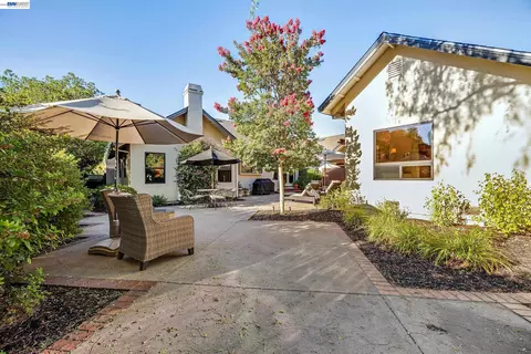 Exterior - 511 Rhea Way, Livermore, CA 94550 photo 10 of 28
