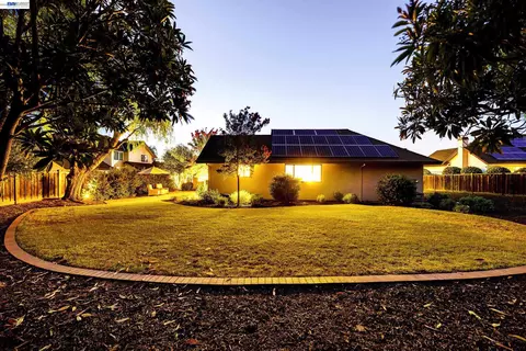 Exterior - 511 Rhea Way, Livermore, CA 94550 photo 18 of 28