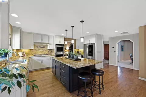 Kitchen - 511 Rhea Way, Livermore, CA 94550 photo 2 of 5