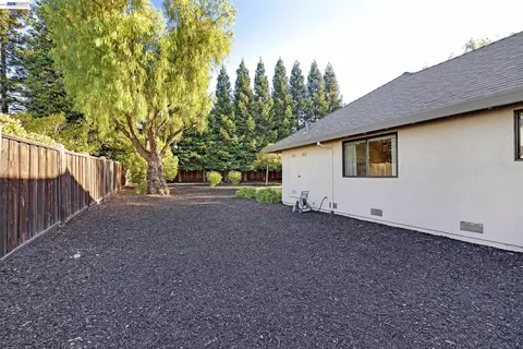 Exterior - 511 Rhea Way, Livermore, CA 94550 photo 13 of 28