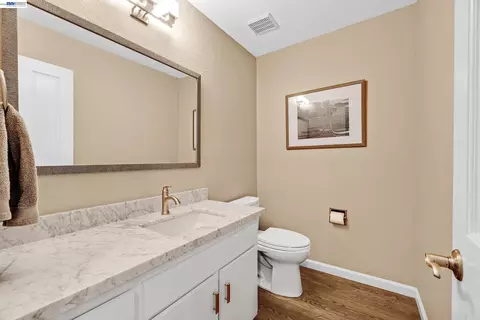 Bath - 511 Rhea Way, Livermore, CA 94550 photo 1 of 9