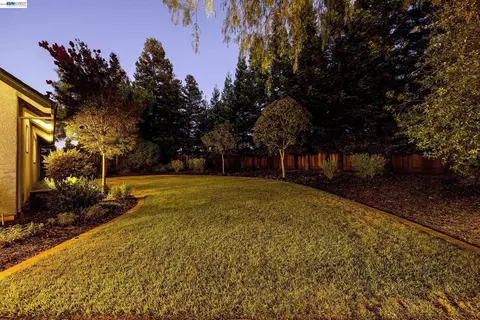 Exterior - 511 Rhea Way, Livermore, CA 94550 photo 20 of 28