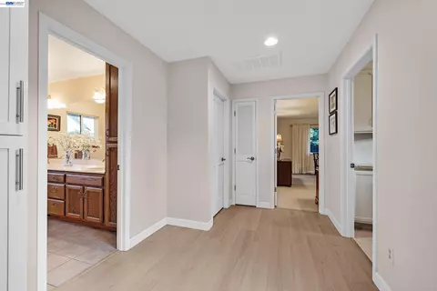 Entry Way - 511 Rhea Way, Livermore, CA 94550 photo 4 of 4