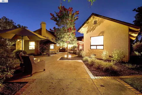Exterior - 511 Rhea Way, Livermore, CA 94550 photo 23 of 28