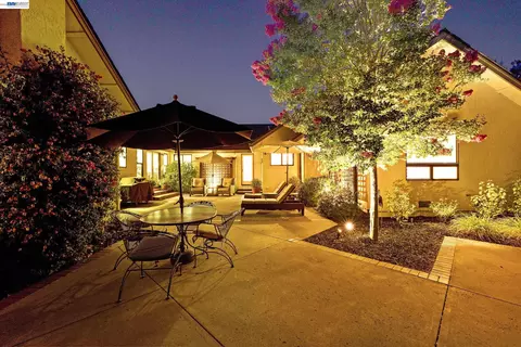 Exterior - 511 Rhea Way, Livermore, CA 94550 photo 27 of 28