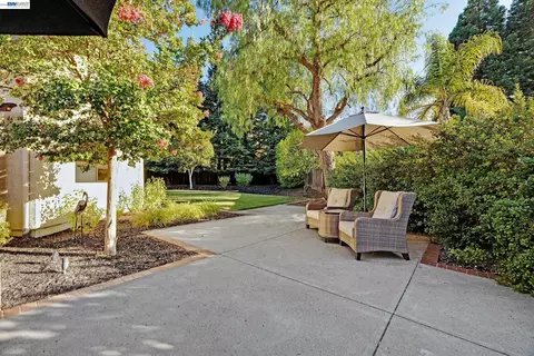 Exterior - 511 Rhea Way, Livermore, CA 94550 photo 12 of 28