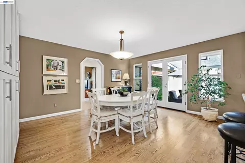 Dining - 511 Rhea Way, Livermore, CA 94550 photo 3 of 4