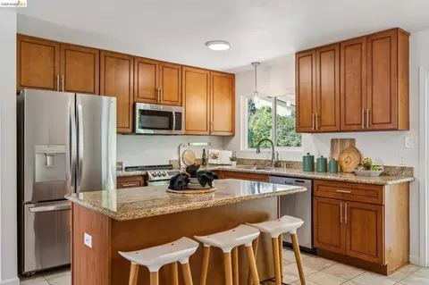 Kitchen - 123 Coleridge Dr, Vallejo, CA 94591 photo 1 of 1